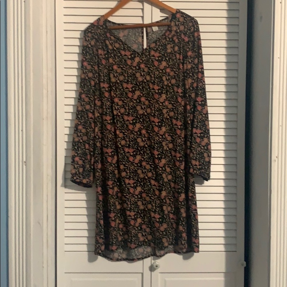 Floral midi dress.
